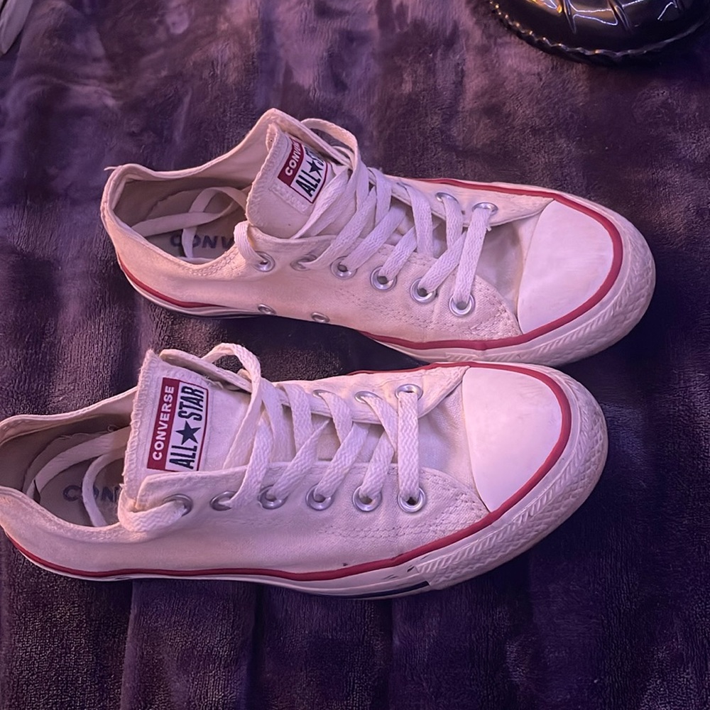 Women’s low rise converse